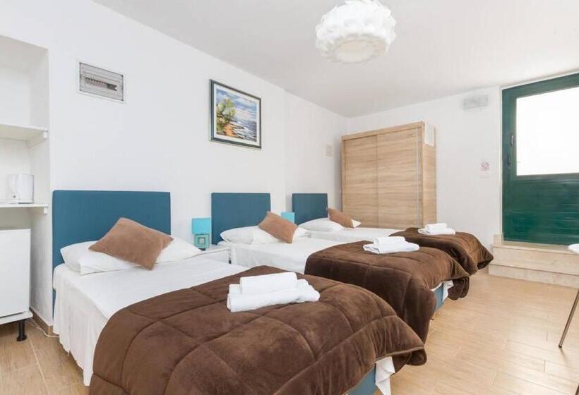 스탠다드 트리플 룸, Peruzovic Rooms 1