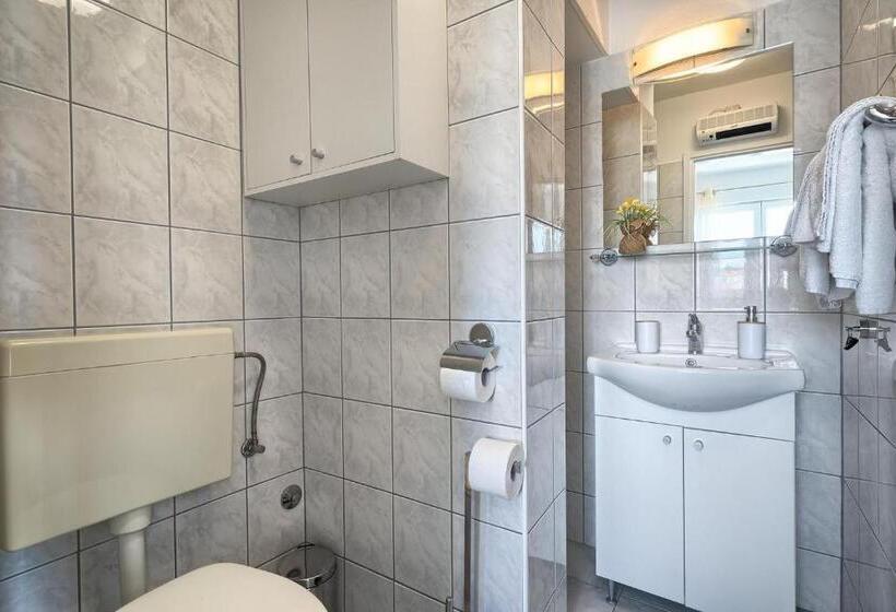Deniz Manzaralı 1 Yatak Odalı Daire, Apartments Irena