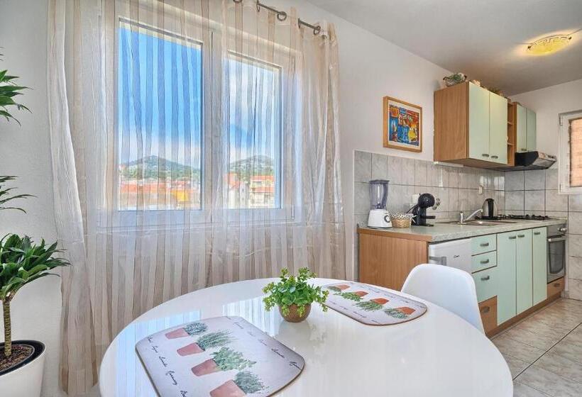 شقة غرفة واحدة مطلة على البحر, Apartments Irena