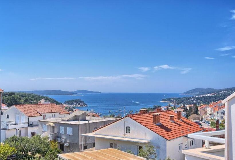 Deniz Manzaralı Standart Oda, Apartments Irena