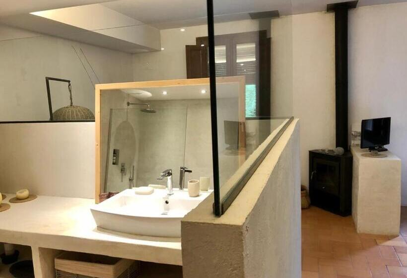 غرفة قياسية, La Lolita