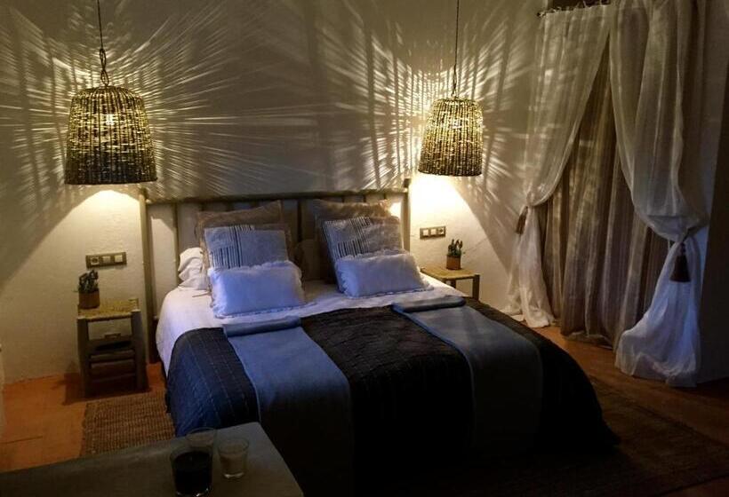 غرفة قياسية, La Lolita