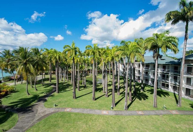 اتاق پرستیژ, Bakoua Martinique