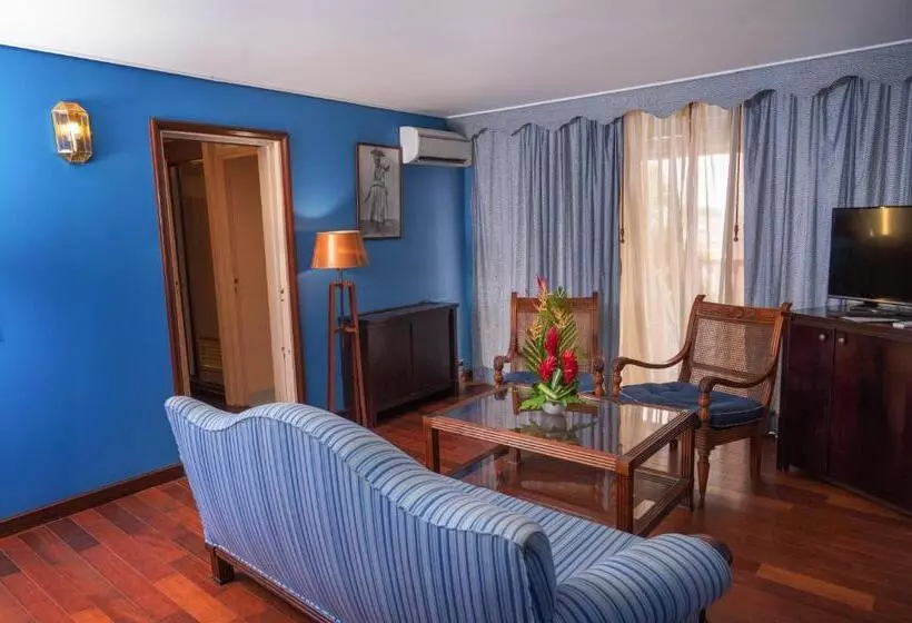 سوییت, Bakoua Martinique