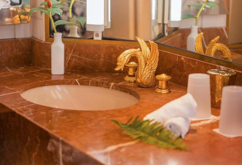 سوییت, Bakoua Martinique