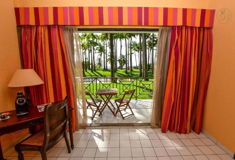 اتاق سوپریور, Bakoua Martinique