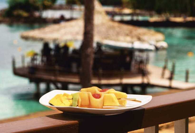 اتاق لوکس, Bakoua Martinique