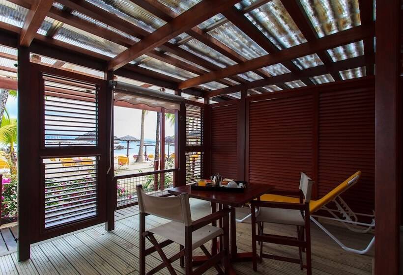 اتاق لوکس, Bakoua Martinique