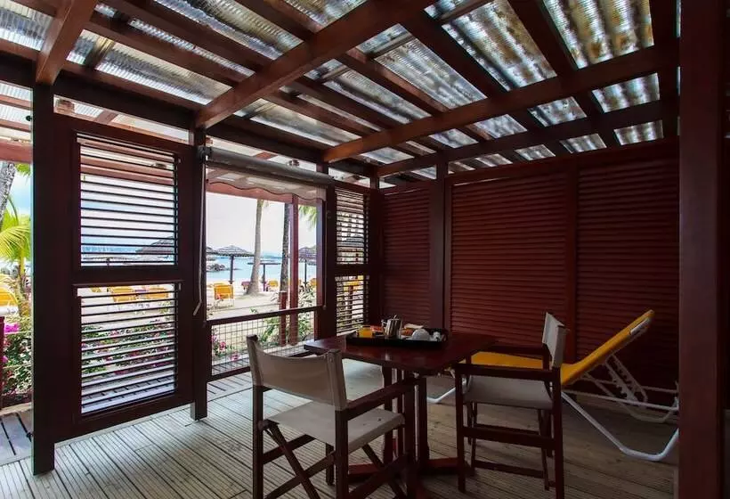 اتاق لوکس, Bakoua Martinique