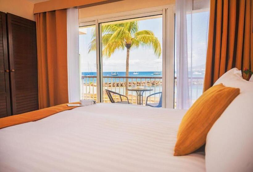 اتاق لوکس, Bakoua Martinique