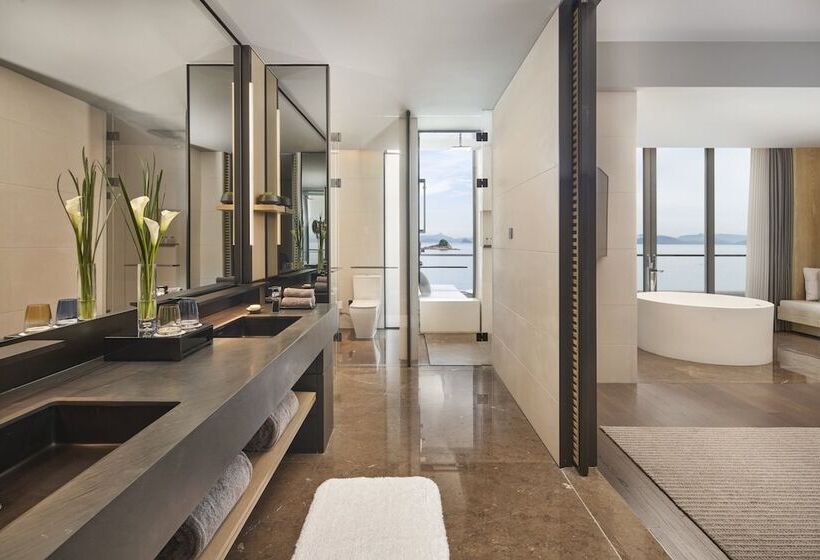 Apartament Club Suite z widokiem na morze, Intercontinental Shenzhen Dameisha Resort, An Ihg