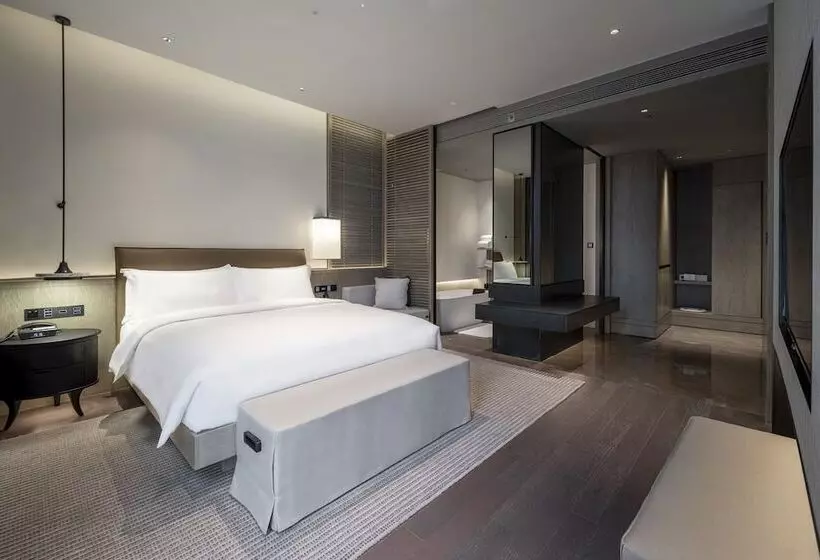 オーシャンビューのダブルベッドクラシックルーム, Intercontinental Shenzhen Dameisha Resort, An Ihg