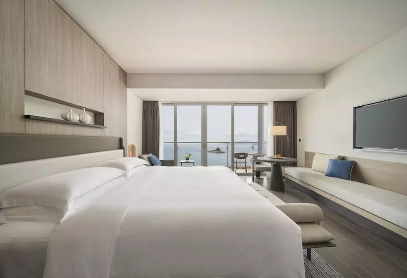 オーシャンビューのダブルベッドクラシックルーム, Intercontinental Shenzhen Dameisha Resort, An Ihg