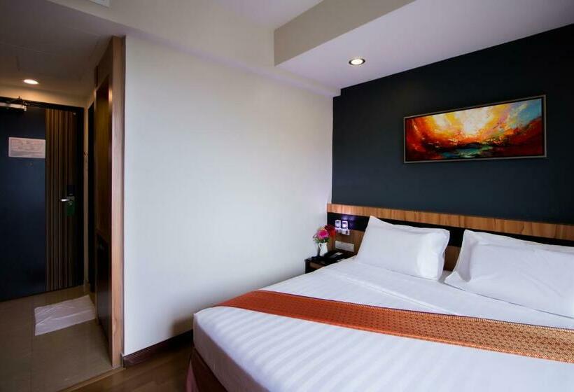 带大床的高级房间, Mariner Hotel Labuan