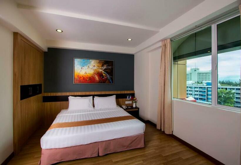带大床的高级房间, Mariner Hotel Labuan