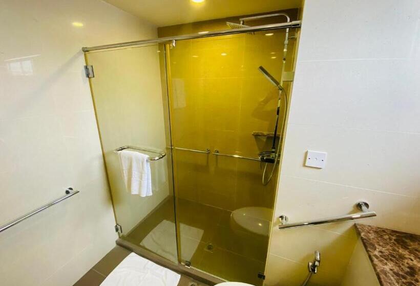 家庭间, Mariner Hotel Labuan