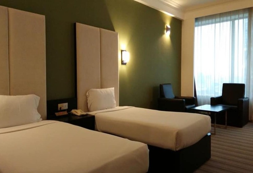 חדר משפחתי, New York