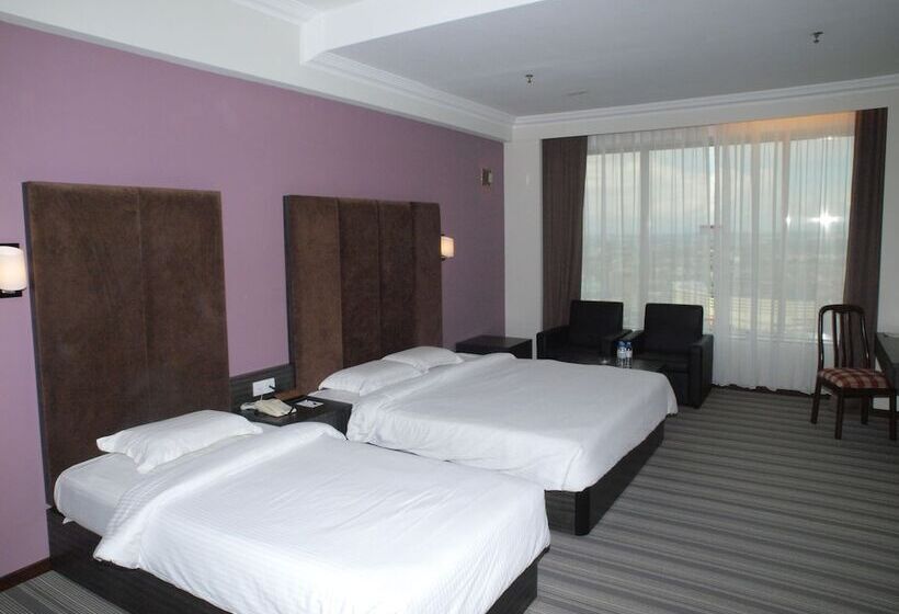 חדר משפחתי, New York