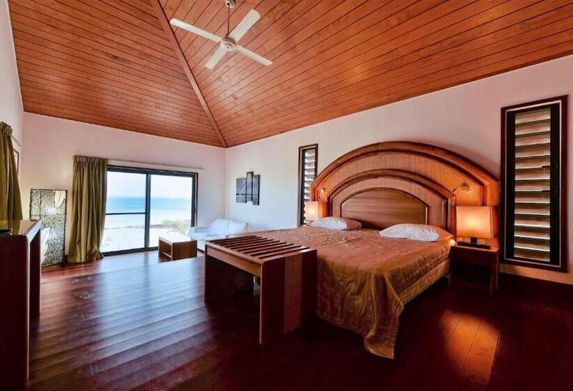 بانگلوی لوکس, Paradis D Ouvéa