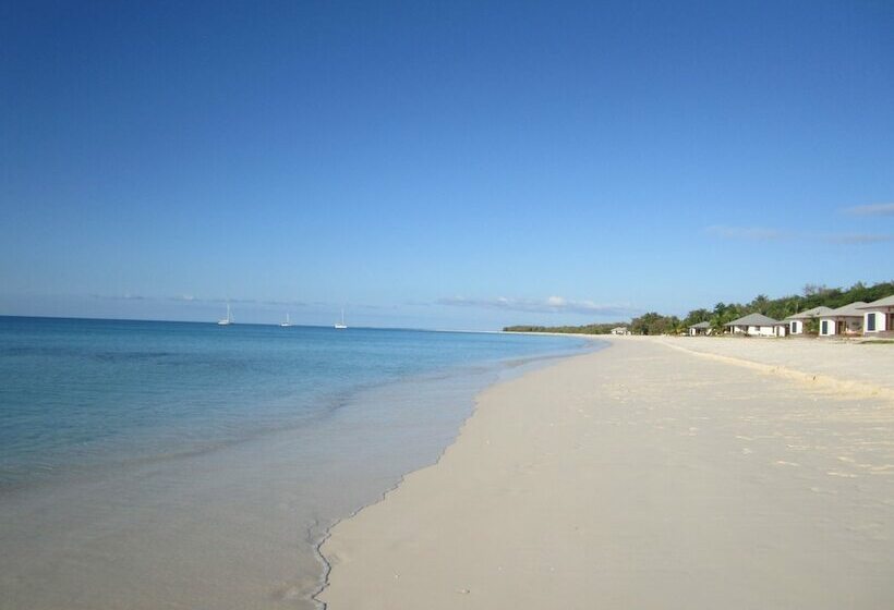 بانگلوی لوکس, Paradis D Ouvéa