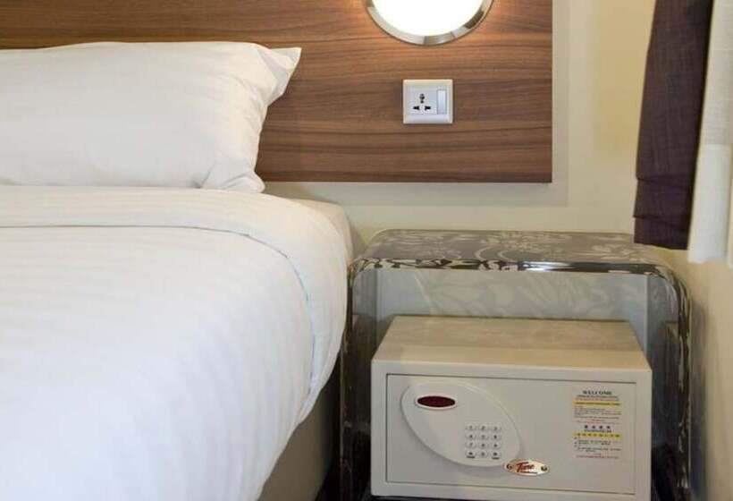4인용 스탠다드 룸, Tune Hotel   Danga Bay Johor