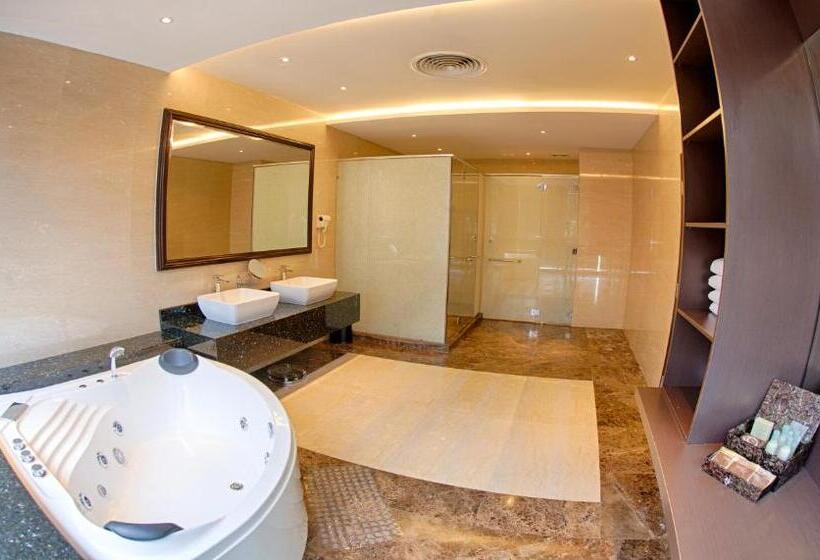 스위트, Ksl Hotel & Resort