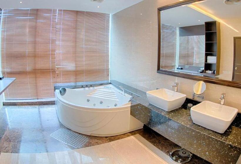 스위트, Ksl Hotel & Resort