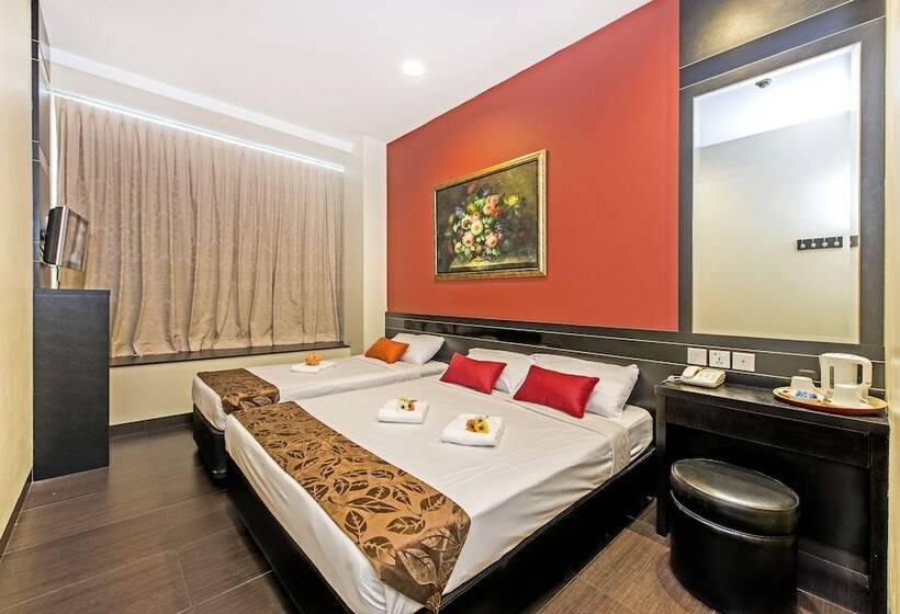 Standard Triple Room, 81 Kovan