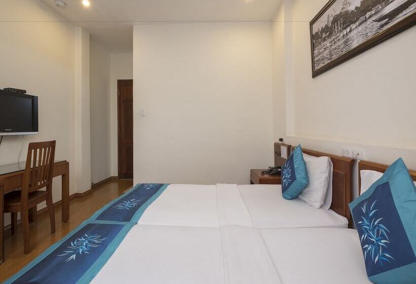 اتاق لوکس, Blue River