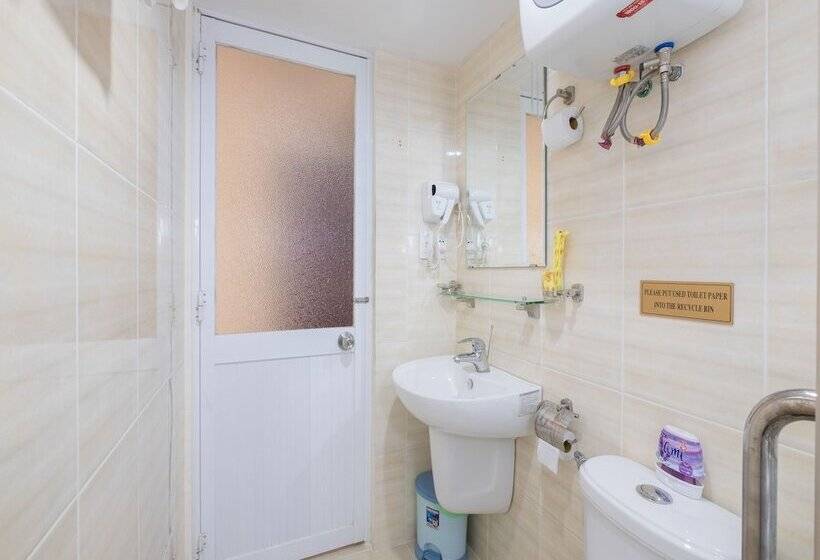 اتاق لوکس سه تخته, Blue River