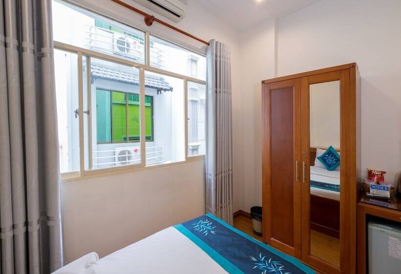 اتاق لوکس سه تخته, Blue River