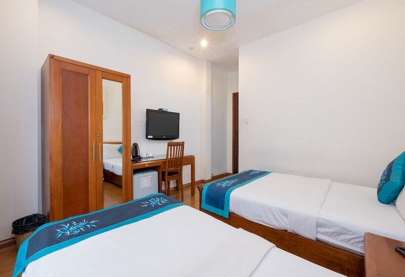 اتاق لوکس سه تخته, Blue River