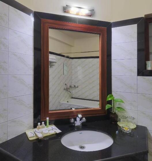 اتاق اجرایی, Mayfair Rourkela