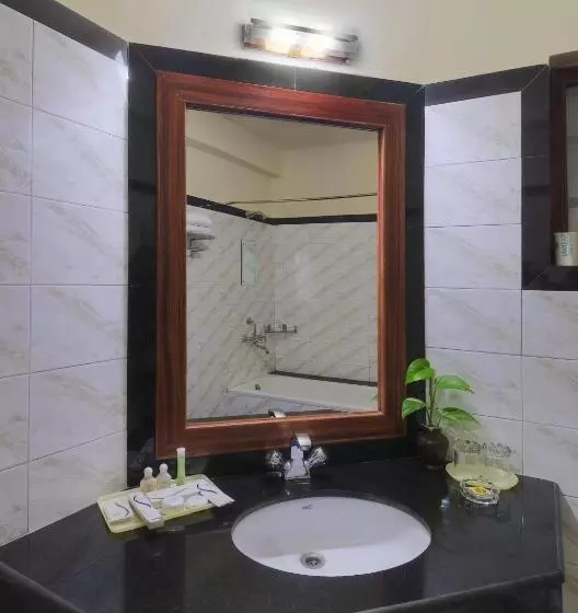デラックスルーム, Mayfair Rourkela