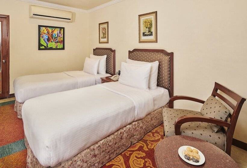 اتاق اجرایی, Mayfair Rourkela