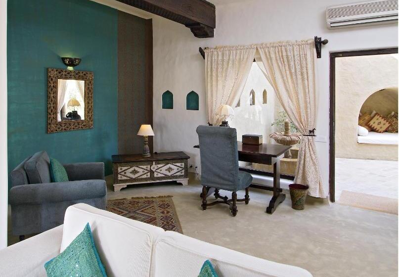 סוויטה אקזקיוטיב, Mihir Garh