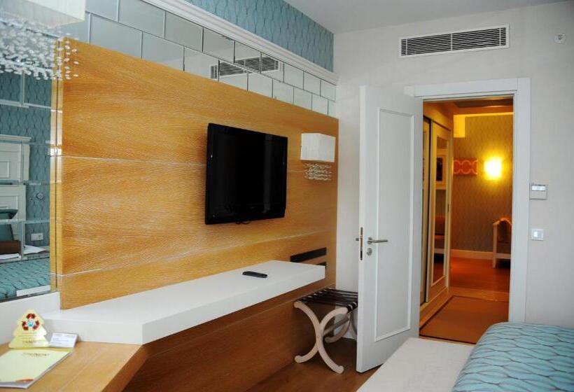 Семейный Номер Боковой Вид на Море, Sentido Trendy Verbena Beach