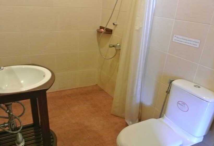 חדר סטנדרט לשלושה עם מרפסת, Villa Champa