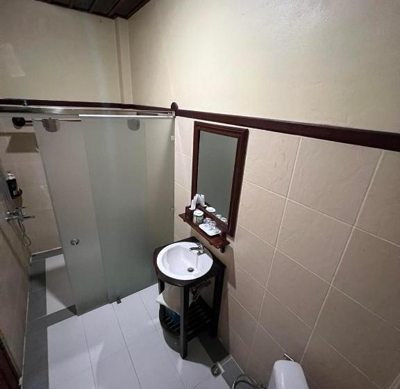 חדר סטנדרט לשלושה עם טרסה, Villa Champa