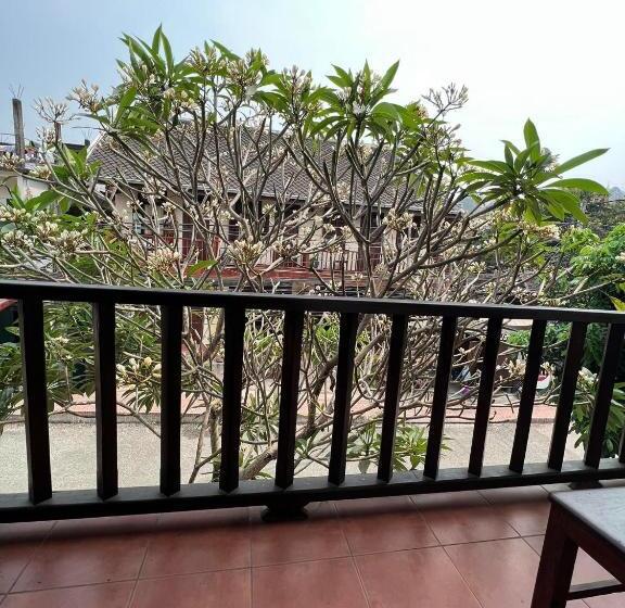 חדר סטנדרט לשלושה עם מרפסת, Villa Champa