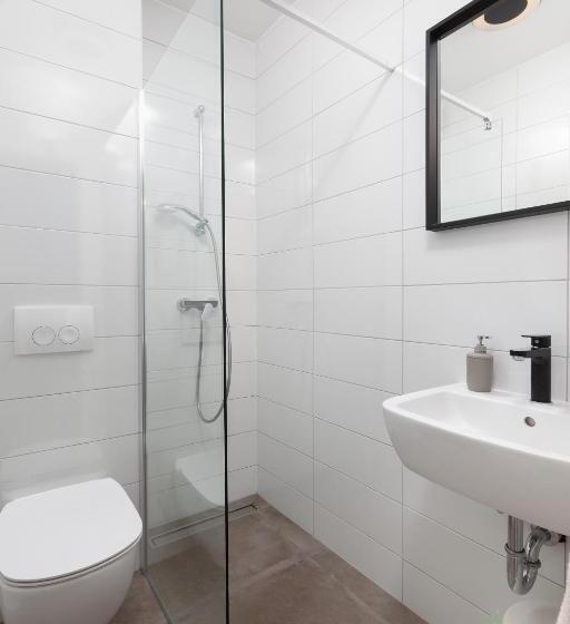 Номер Стандарт, Subtub Hostel Makarska