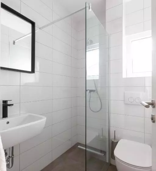 Standard Kolmen Hengen Huone, Subtub Hostel Makarska