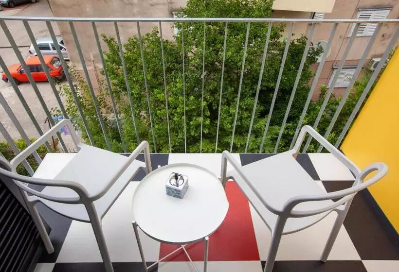 Standard Kolmen Hengen Huone, Subtub Hostel Makarska