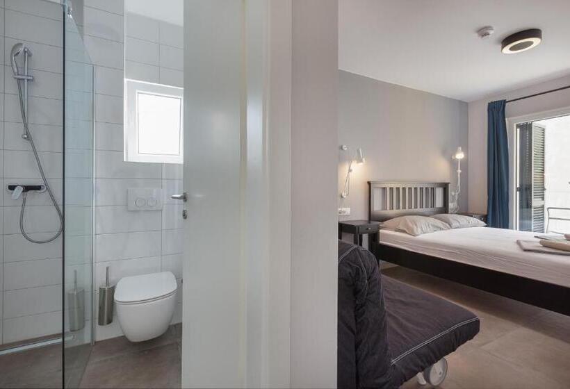 غرفة قياسية ثلاثية, Subtub Hostel Makarska