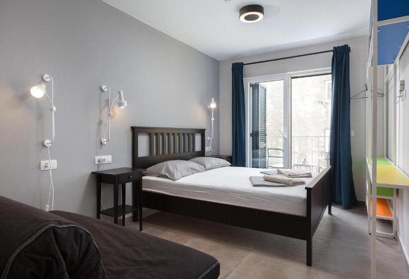 غرفة قياسية ثلاثية, Subtub Hostel Makarska