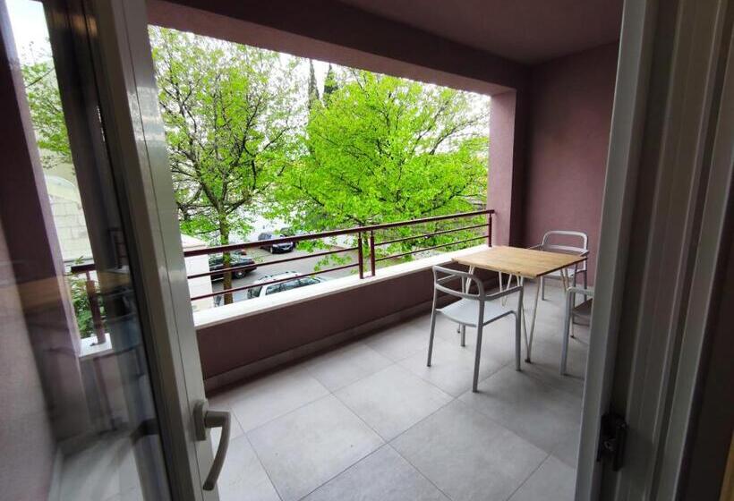 Номер Стандарт Индивидуальный, Subtub Hostel Makarska