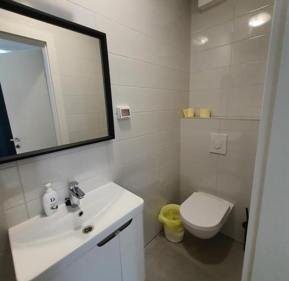 غرفة قياسية, Subtub Hostel Makarska