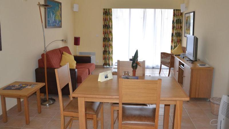 标准间, Village Cabo Girao