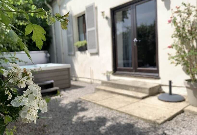 ハイドロマッサージバス付きスイート, Maison De Plumes