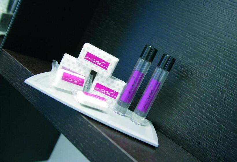 اتاق استاندارد سه نفره, Art Hotel Udine